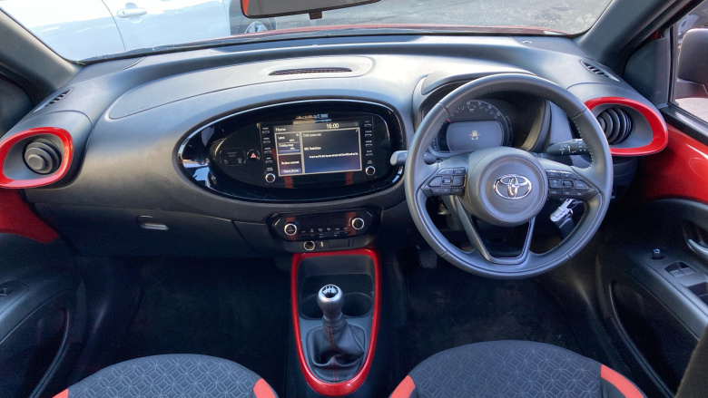 Toyota Aygo X 1.0 VVT-i Edge 5dr Petrol Hatchback